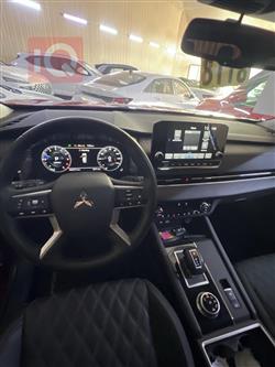 میتسوبیشی ئاوتلاندەر